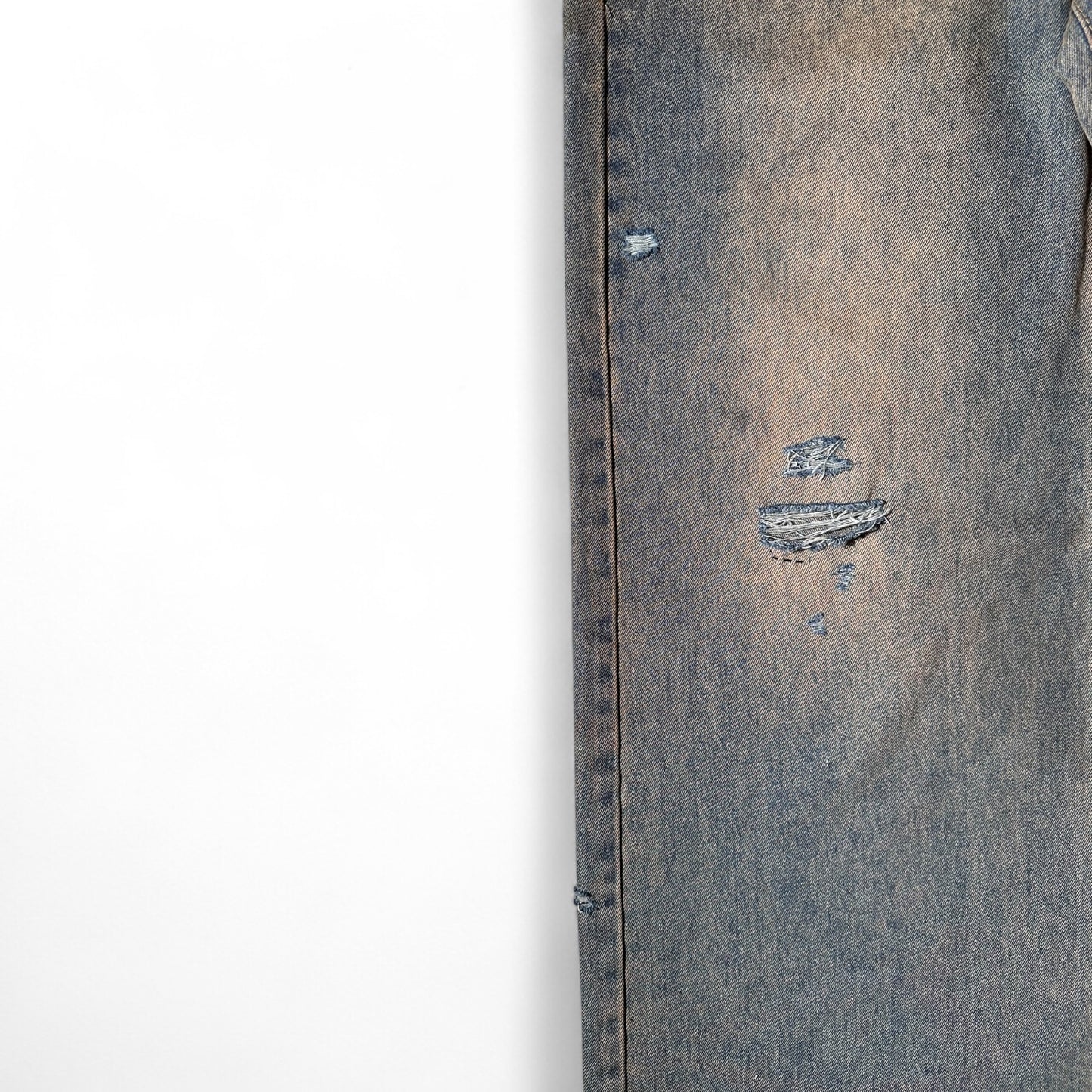 “CLASSICS” Destroyed Jeans