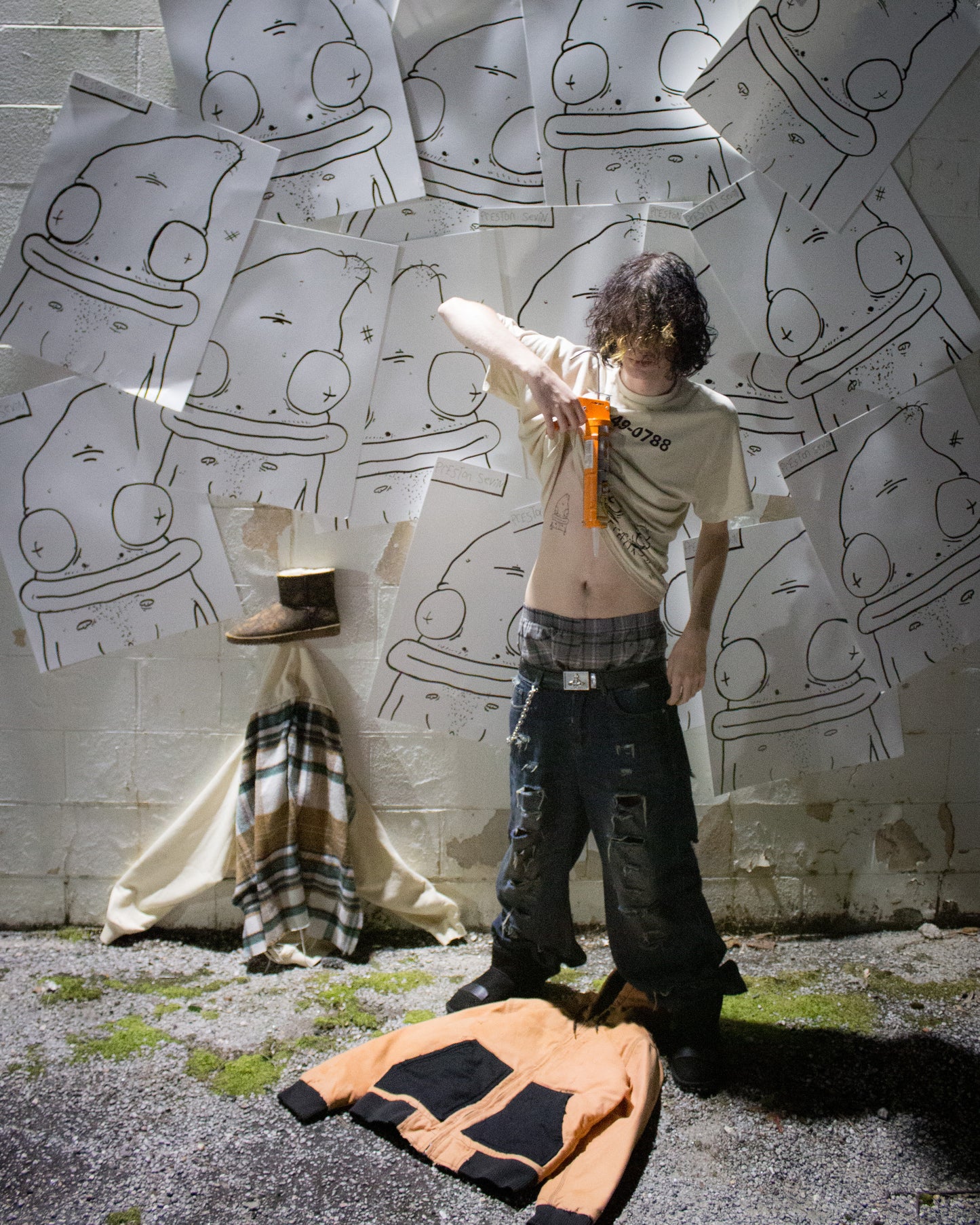 “BRAND NEW DESTROYED JEANS” Denim